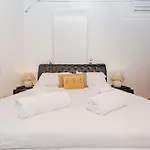 Appartement Bnbest Tricolore 6 Pax 140 Sqm *