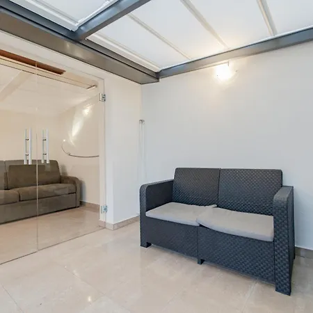 Bnbest Tricolore 6 Pax 140 Sqm Apartament