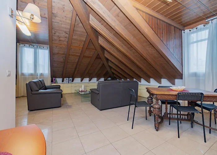 Bnbest Tricolore 6 Pax 140 Sqm Apartament