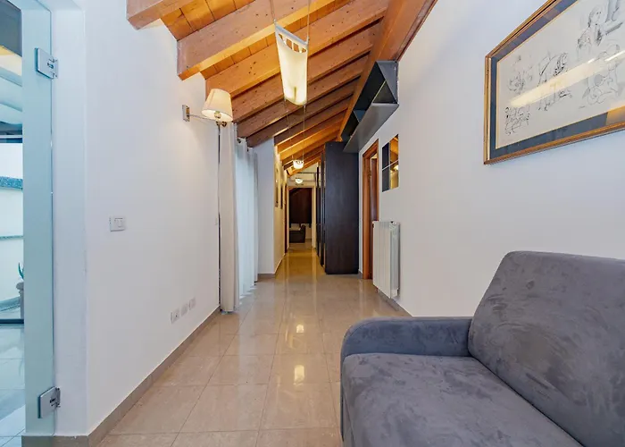 Bnbest Tricolore 6 Pax 140 Sqm * Mediolan